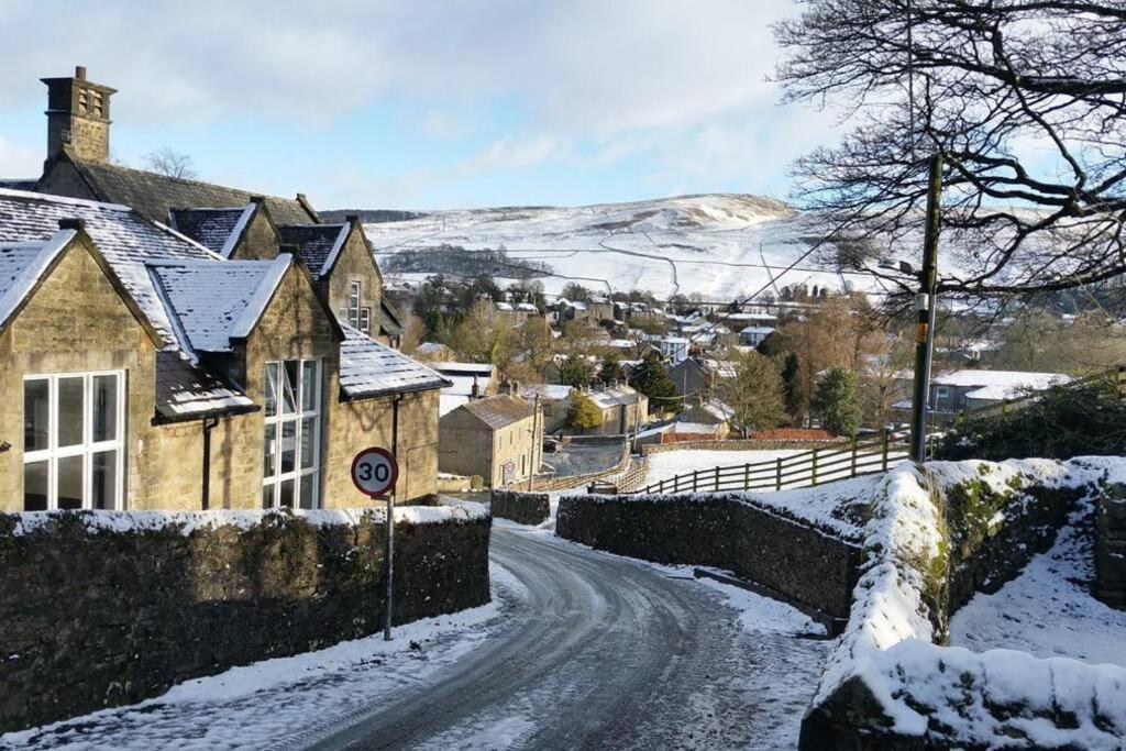 Charming, Wonderfully Cosy One Bedroom Apartment Giggleswick Exterior foto